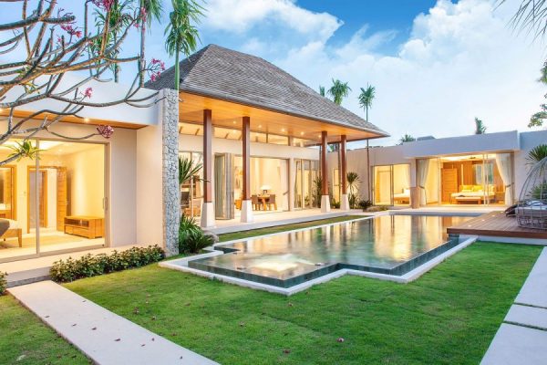 Modern House With Pool